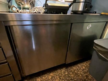 Edelstahl Arbeitsmodul mit Schiebetre - 2 Etagen, 140/70/85 cm