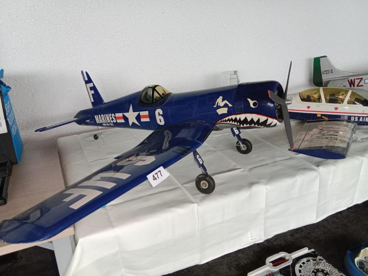 Modellflugzeug 130x150cm