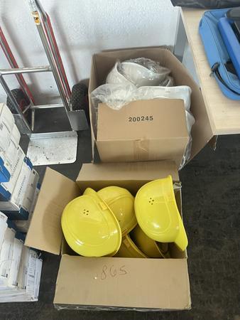 16 Stck Bauheleme 10x weiss, 6 x gelb neu