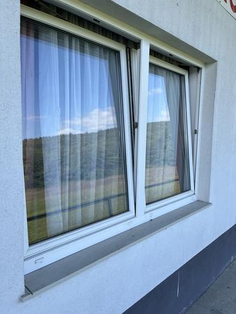 2 Stck Kunststoff Fensterlemente Dreh/Kipp ca. 190/140 cm weiss - Selbstabbau durch den Bieter