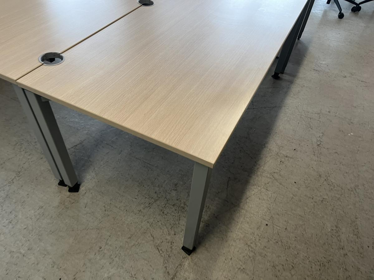 Schreibtisch 180 x 80 cm