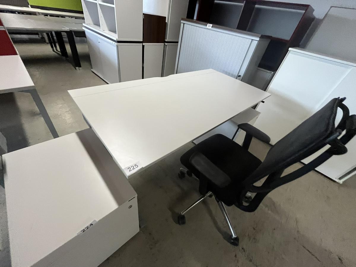 Schreibtisch ca. 160/80 cm