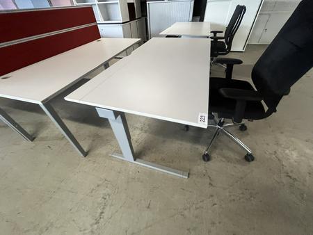 Schreibtisch ca. 160/80 cm Schreibtisch ca. 160/80 cm