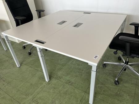 Doppel-, Arbeitsplatz je 160/80 cm mit Trennwand Doppel-, Arbeitsplatz je 160/80 cm mit Trennwand