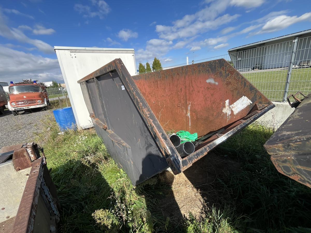 Abfallcontainermulde?d=2025-12-03 22:29:02