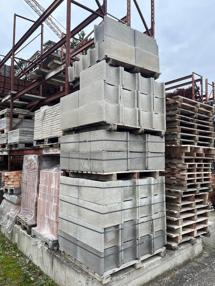 ca. 6 m2 Schalsteine 30er - 2 m2 40/40 er?d=2025-10-27 22:15:12