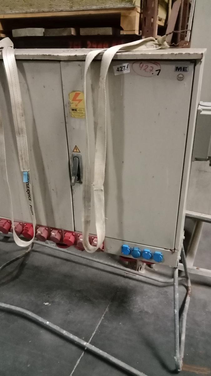 Baustromverteilerschrank mit Kransteckdose?d=2025-10-28 00:59:00