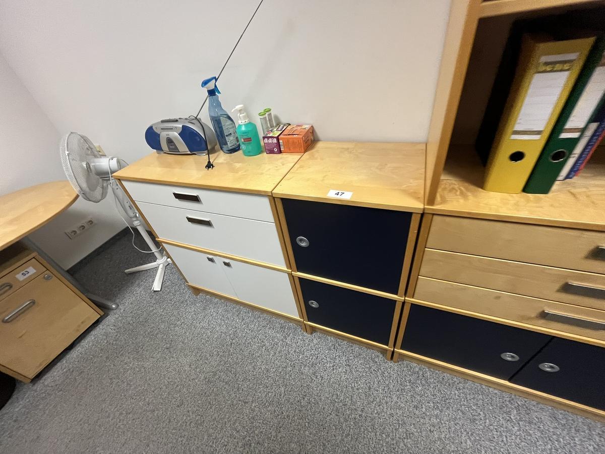 Schrankwand ca. 220/255 cm?d=2025-11-06 13:48:25