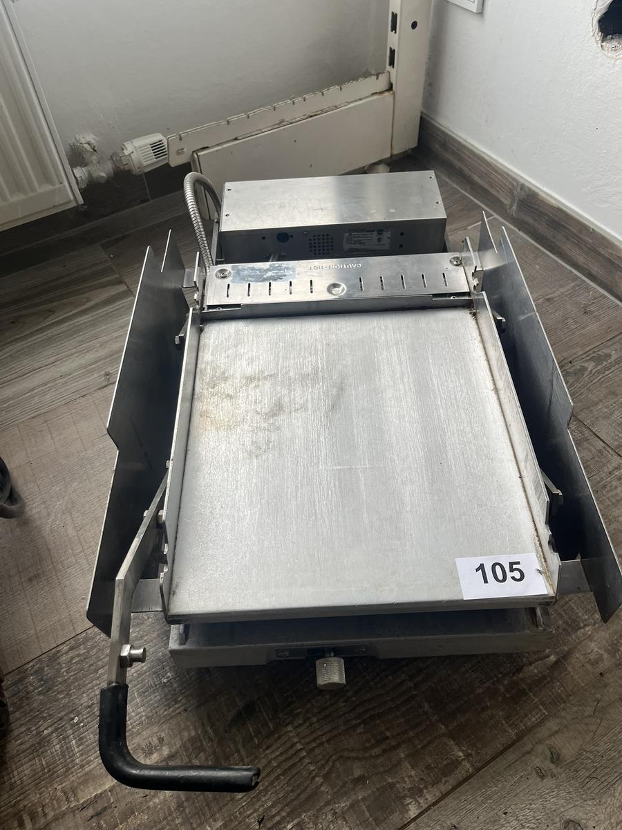 Toaster & Bungrill 1 PLTN 247 CC