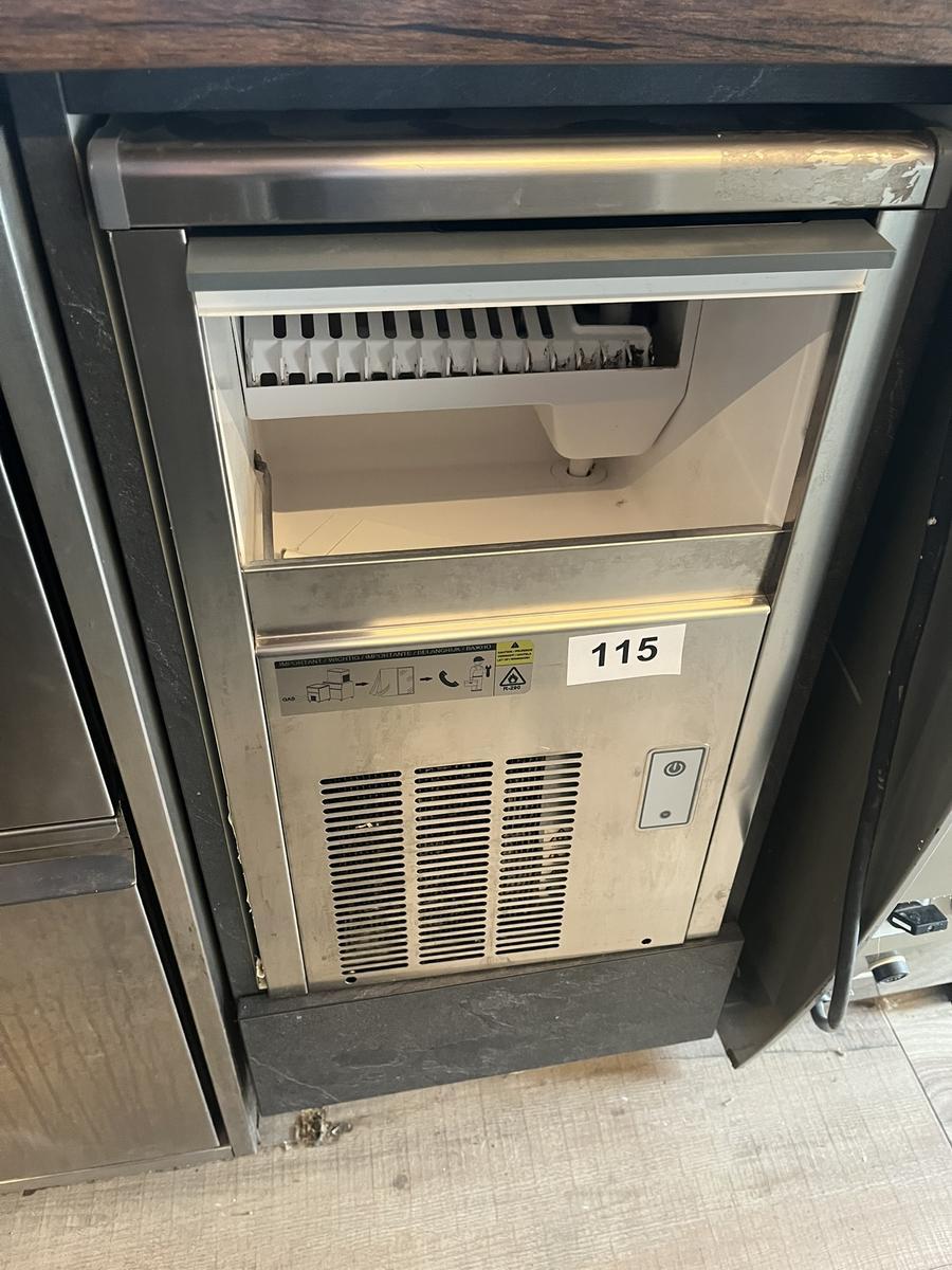 Eiswürfelautomat MAYWAY 35/40/60 cm?d=2025-11-07 20:01:13