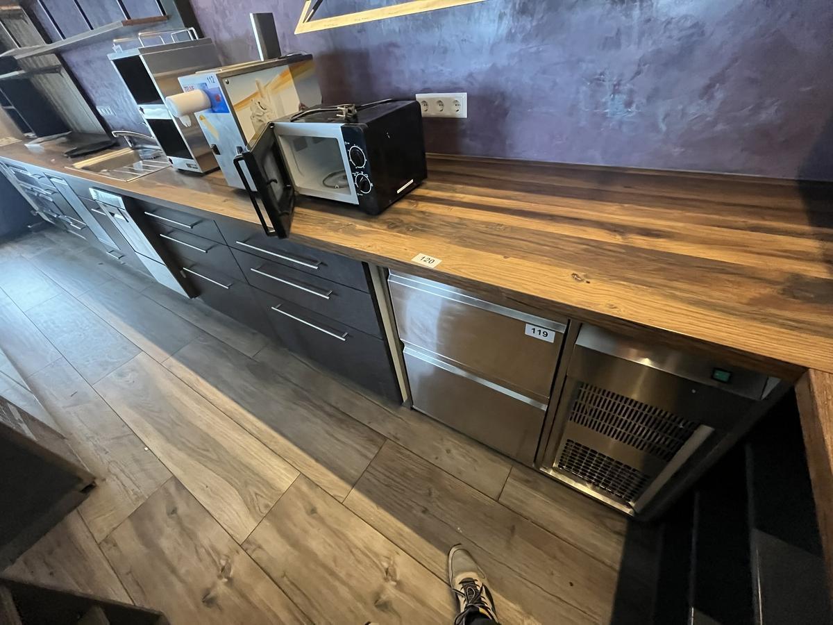 L-förmiger Barverbau ca. 650 cm - 90 cm mit Bareckmodul