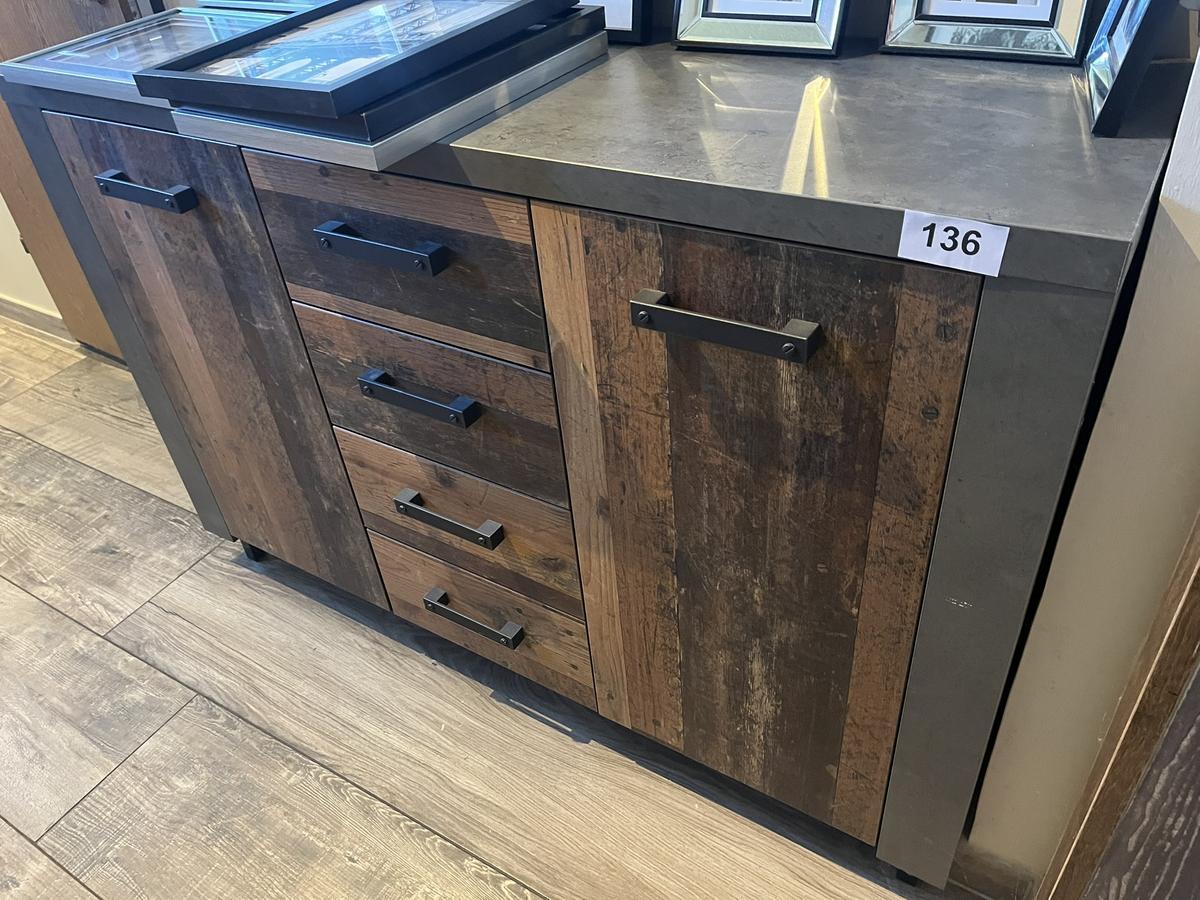 Anrichte 140/42/90 cm mit Laden/Türen?d=2025-11-07 20:22:23