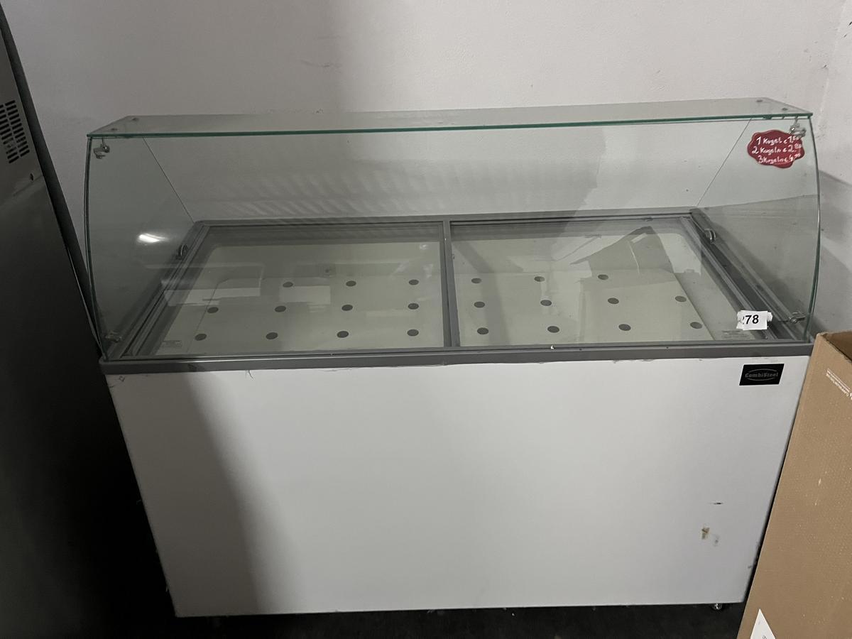 Combistar Eisvitrine ca. 140/70/125 cm