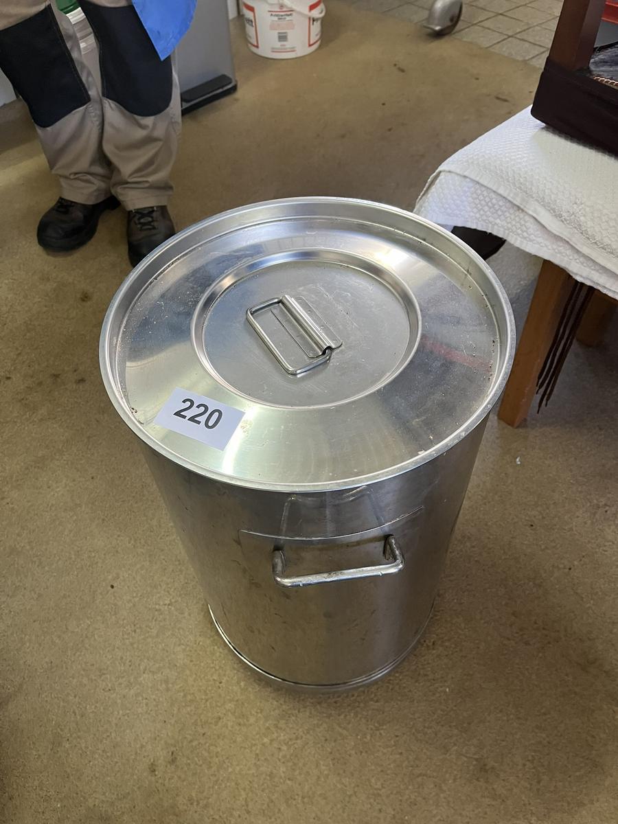 Edelstahlmülleimer fahrbar 36/55 cm?d=2025-11-07 21:24:07