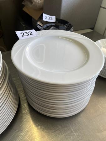 19 Stück Teller flach 26 cm 19 Stück Teller flach 26 cm