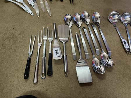 13 teiliges Servierbesteck 13 teiliges Servierbesteck