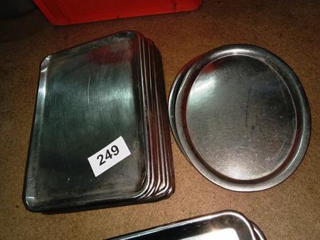 17 Stück Vitrinentassen 17 Stück Vitrinentassen