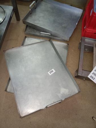 4 Stück Aluwannen 66/50/5 cm 4 Stück Aluwannen 66/50/5 cm