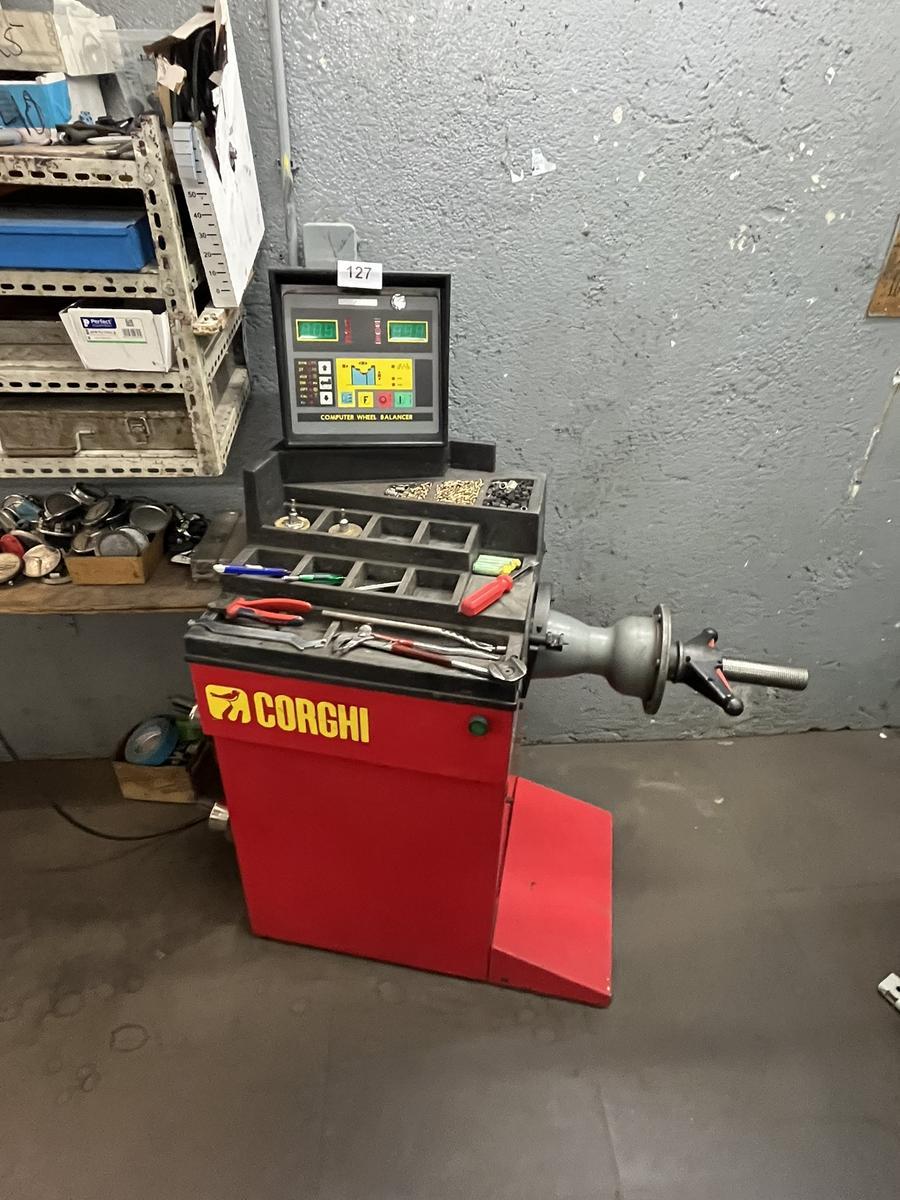 CORGHI EM 6040 Reifenwuchtmaschine Topzustand mit Wuchtgewichten