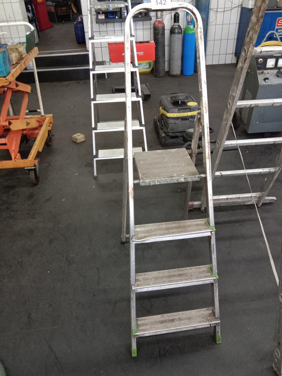 Alustehleiter 4 stufig?d=2025-11-13 02:41:54