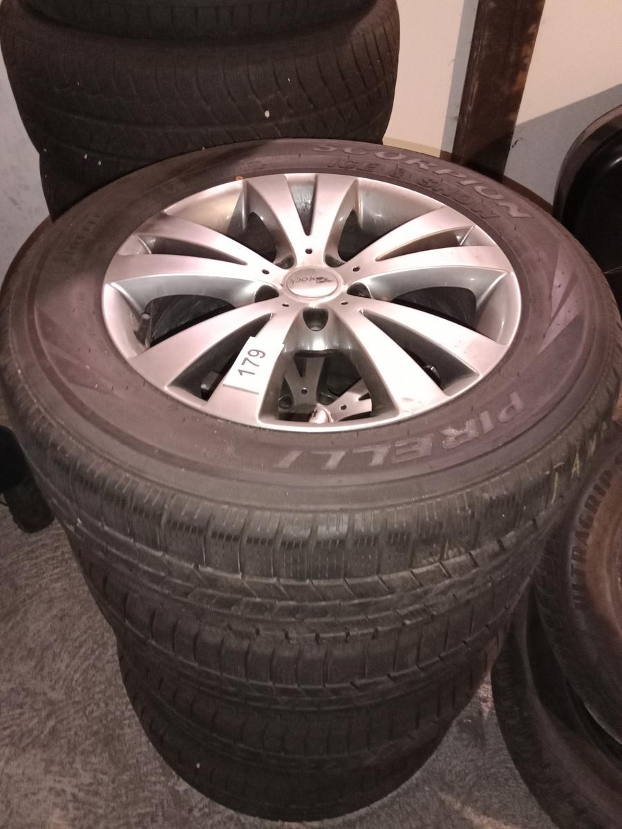 4 Stk. Pirelli Winterreifen mit Alufelgen 235/60/R17 ca. 4mm?d=2025-11-13 02:41:59