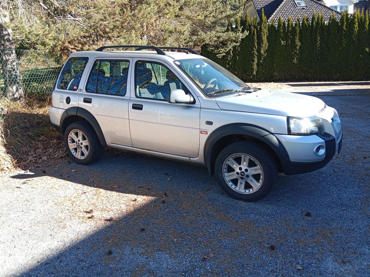 Land Rover, silber, ca. 196.000 km, Diesel, ohne P57a, Rep. an Bremse und Unterboden erforderlich                    ?d=2025-11-13 02:39:46