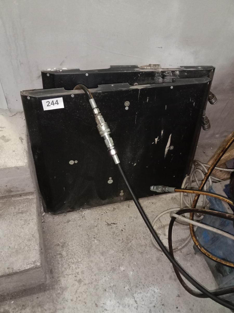 Achs-,Rüttelplatte Play Detektor ESCON Stahlgruber mit Pumpeinheit kpl.?d=2025-11-13 02:41:57