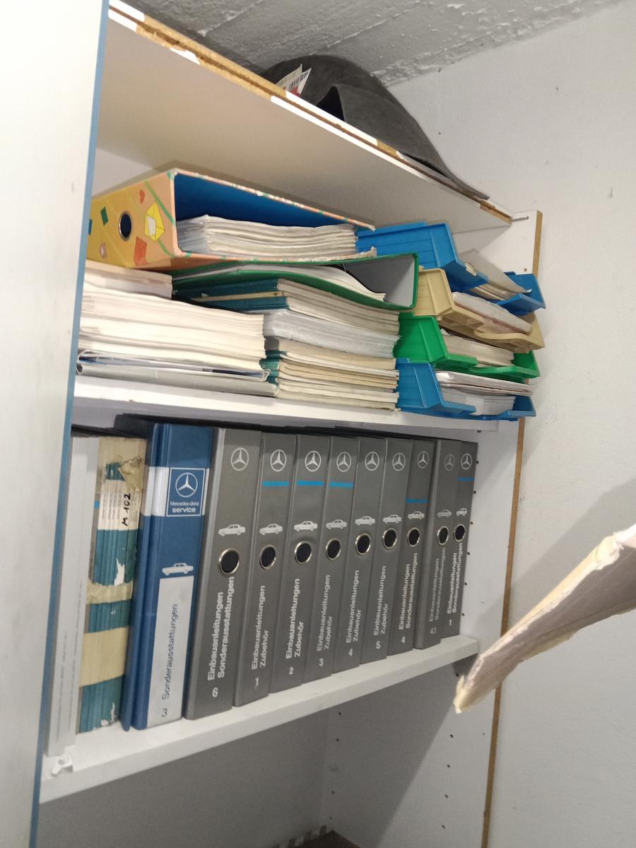 komplette Regalbestand an MB Handbüchern?d=2025-11-13 02:39:46