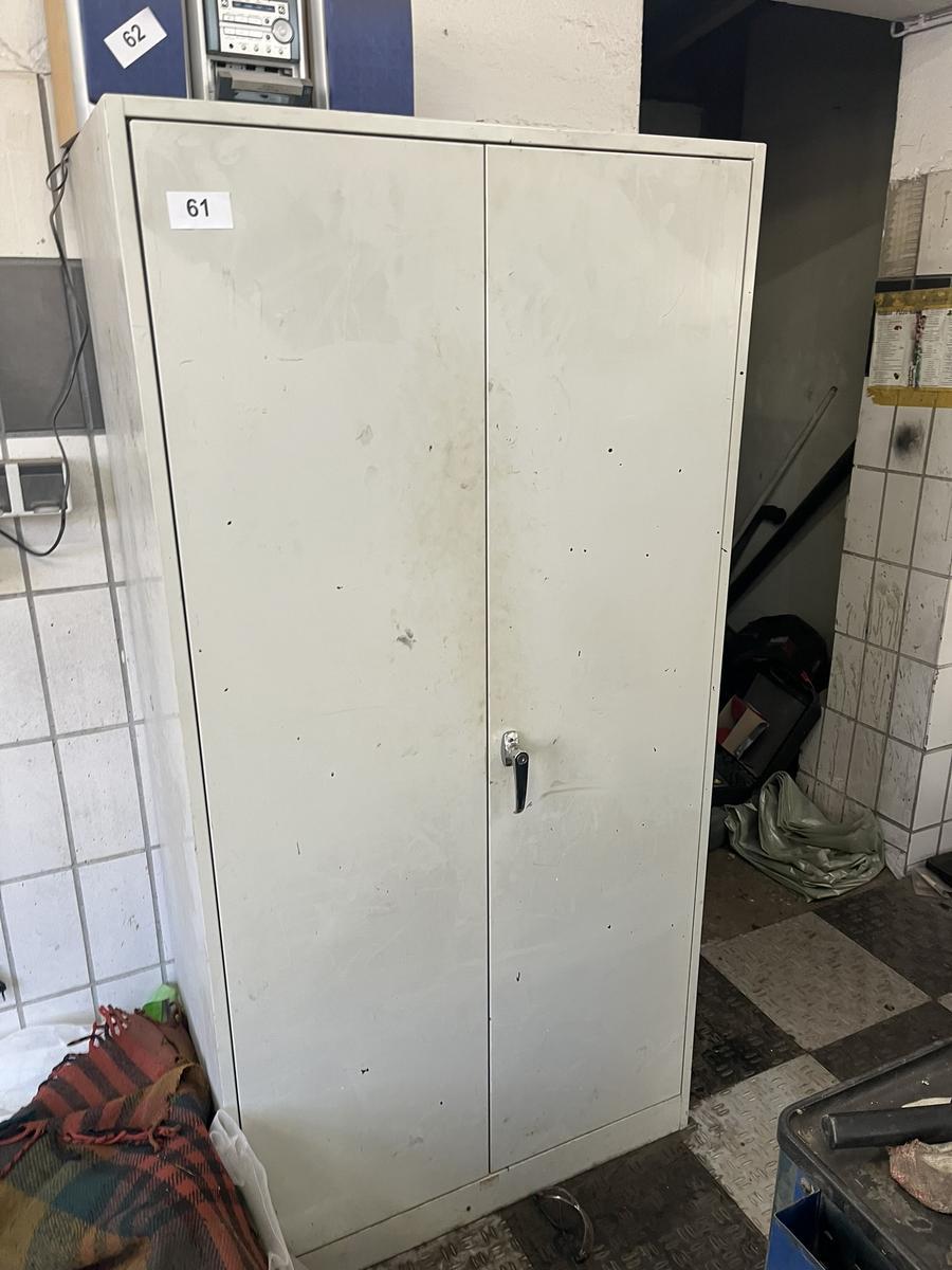 Werkzeugblechschrank 2 flügelig 90/45/180 cm grau?d=2025-11-13 02:38:59
