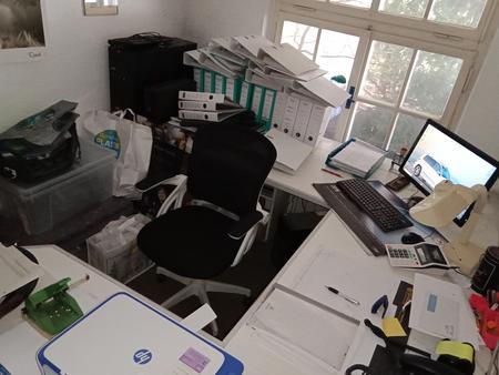 komplette Rauminhalt der Buchhaltung an Büromöbeln komplette Rauminhalt der Buchhaltung an Büromöbeln