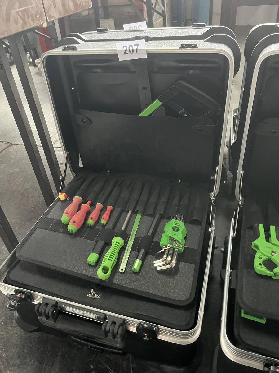 RECA Rollen-,Werkzeugkoffer bestückt mit Handwerkzeugen?d=2025-11-28 15:37:48