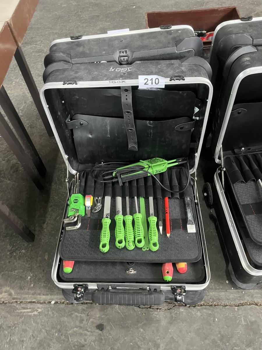 RECA Rollen-,Werkzeugkoffer bestückt mit Handwerkzeugen?d=2025-11-28 15:37:41