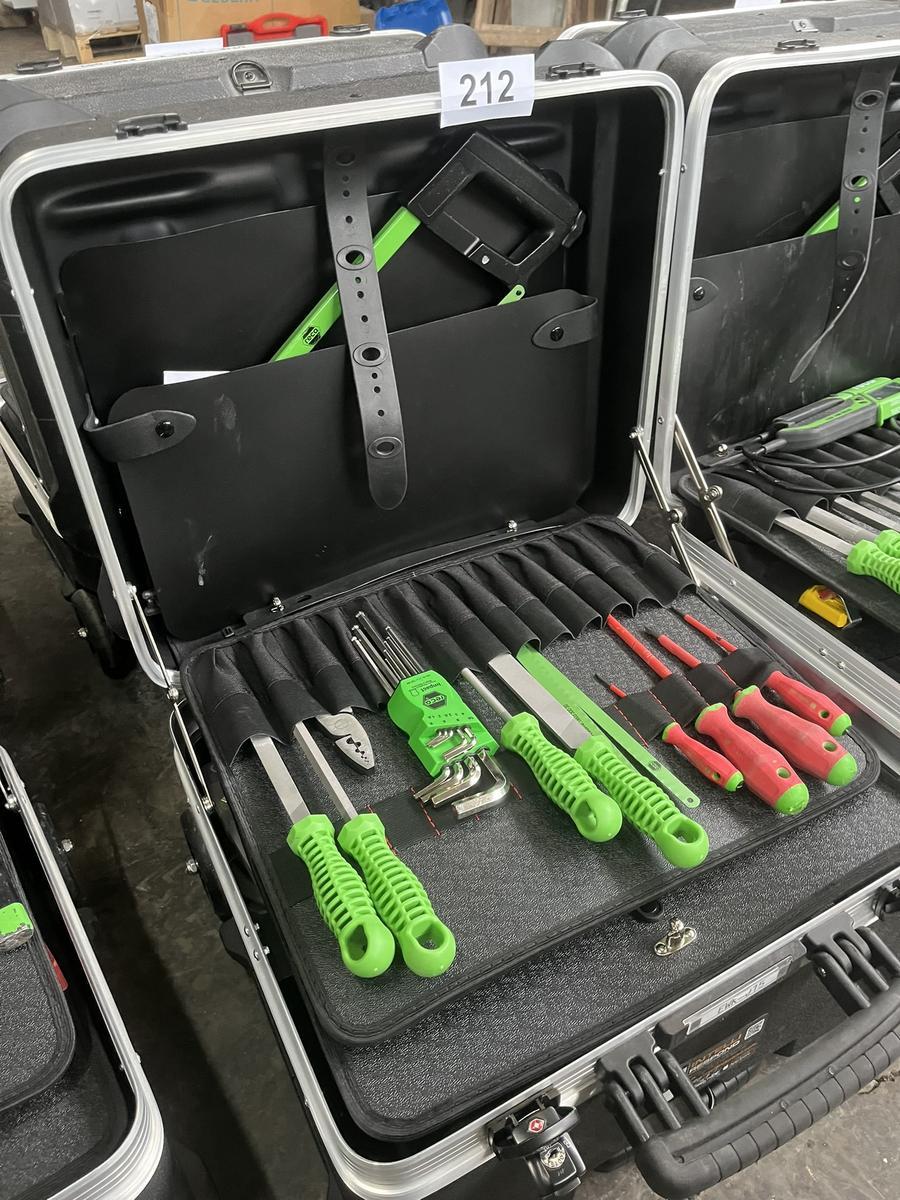 RECA Rollen-,Werkzeugkoffer bestückt mit Handwerkzeugen?d=2025-11-28 15:37:46