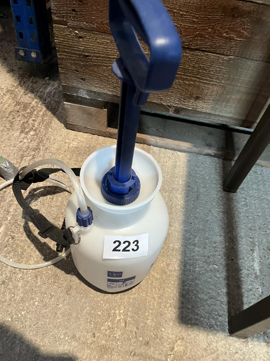 3 l Gartenspritze in Kunststoff neu