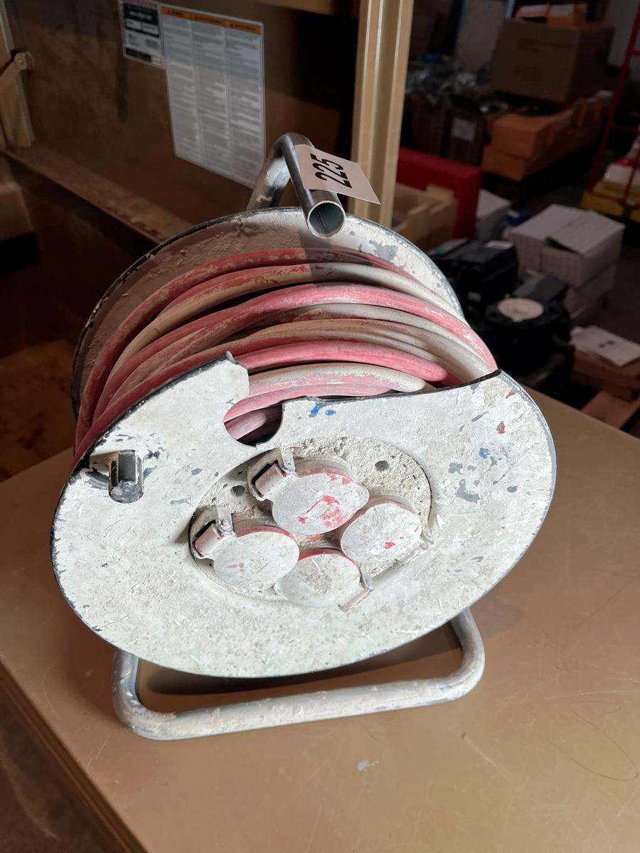 Kabelrolle 230 V?d=2025-11-28 15:39:28