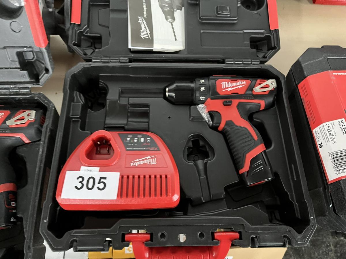 Milwaukee Akku-,Bohrschrauber M 12 BDD 202 C im Koffer