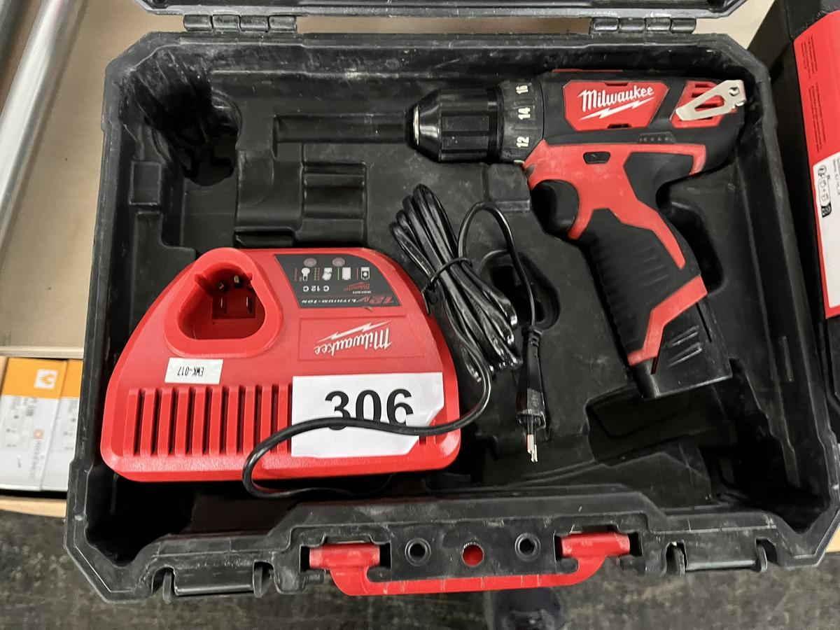 Milwaukee Akku-,Bohrschrauber M 12 BDD 202 C im Koffer?d=2025-11-28 15:37:28