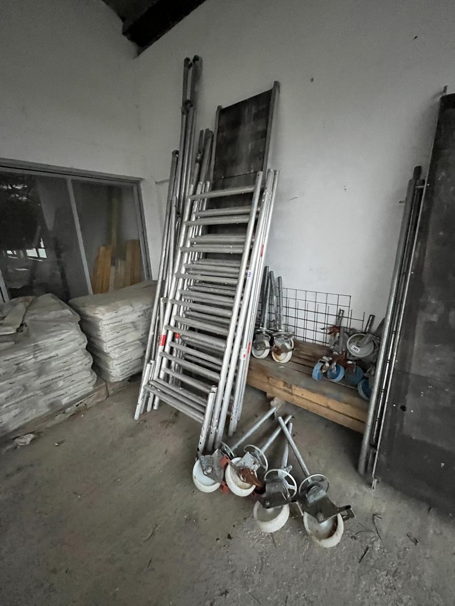 HAGO Alu-Fahrgerüst  :6  Stk Rahmen ca.200/80 cm 2 Stk.Platten, 8 Stk.Fahrrollen?d=2025-11-28 15:39:38