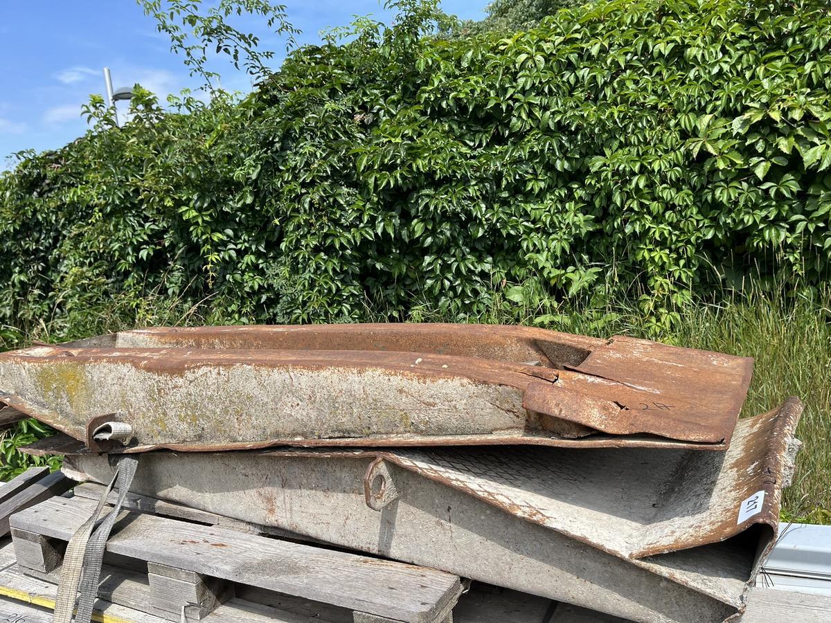 2 Stück Auffahrtsrampen ca. 200 x 60 cm?d=2025-11-20 11:26:51