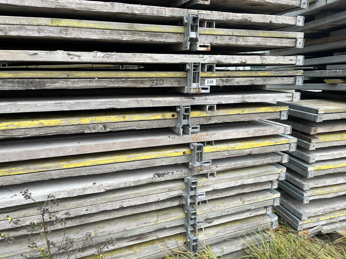 22 Stk. Ekro Fix Klappbühnen ca. 300 x 140cm?d=2025-11-20 11:26:41