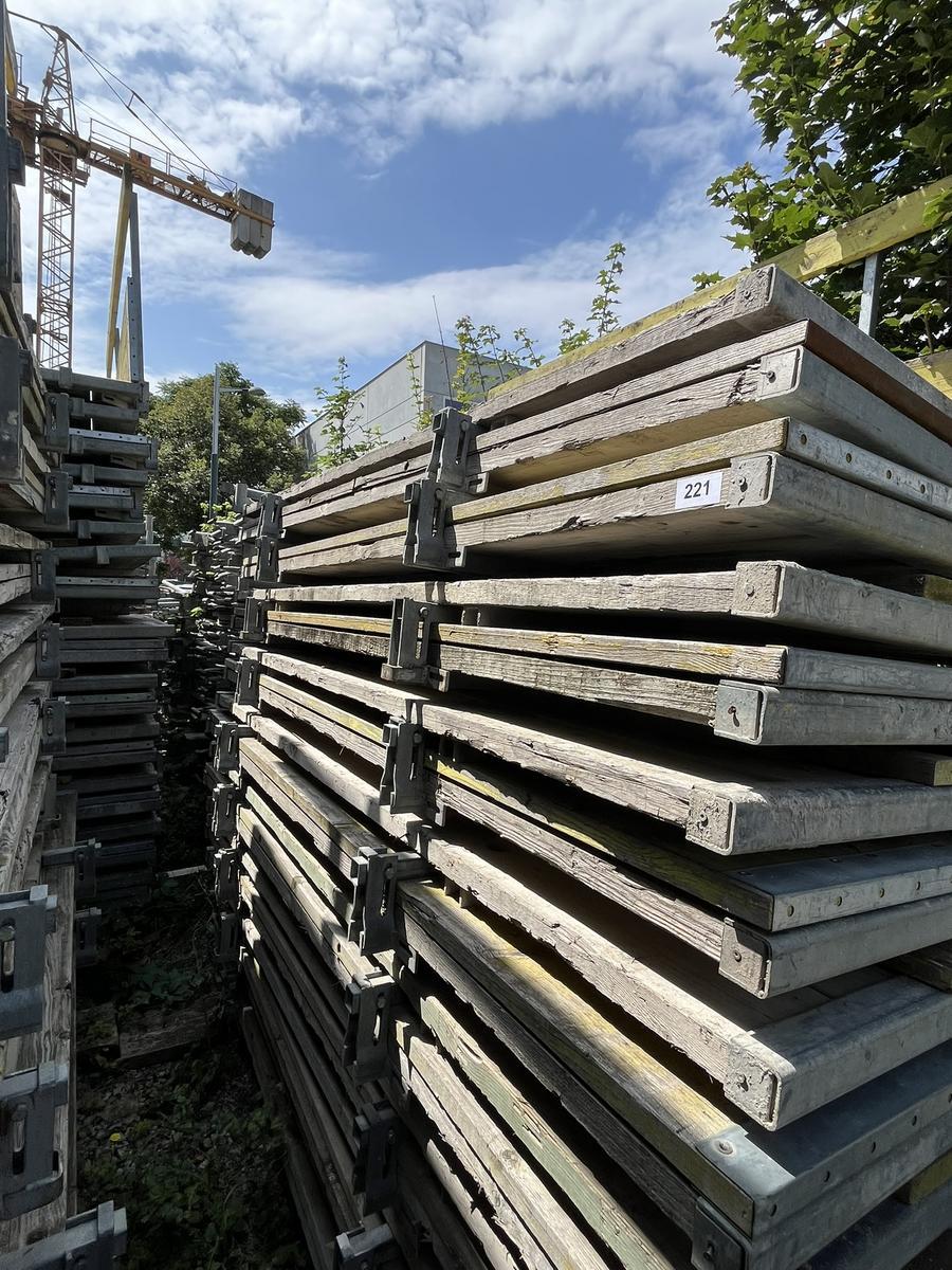 9 Stk .EKRO Fix Klappbühne 300 x 140 cm und 10 Stk.EKRO Fix Klappbühne 300 x 140 cm