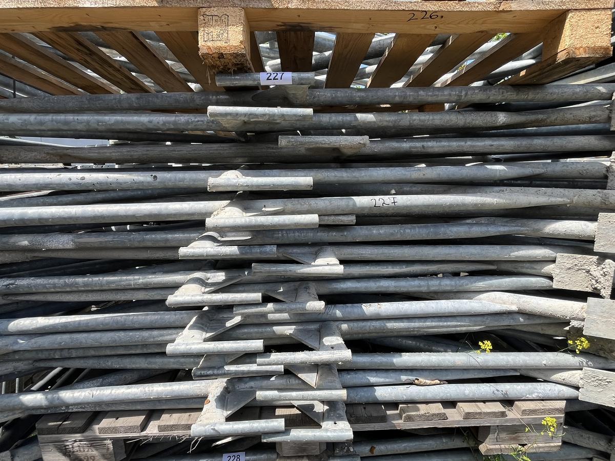 31 Stk. Schutzgerüstkonsolen verzinkt für Klappbühnen EKRO?d=2025-11-20 11:25:12