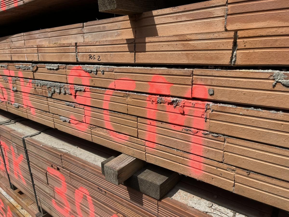 43 Stück Ziegelüberlagen 250 cm / 9/7?d=2025-11-20 11:28:21