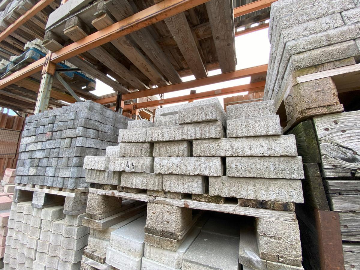 ca. 4 m2 Pflastersteine?d=2025-11-20 11:26:36