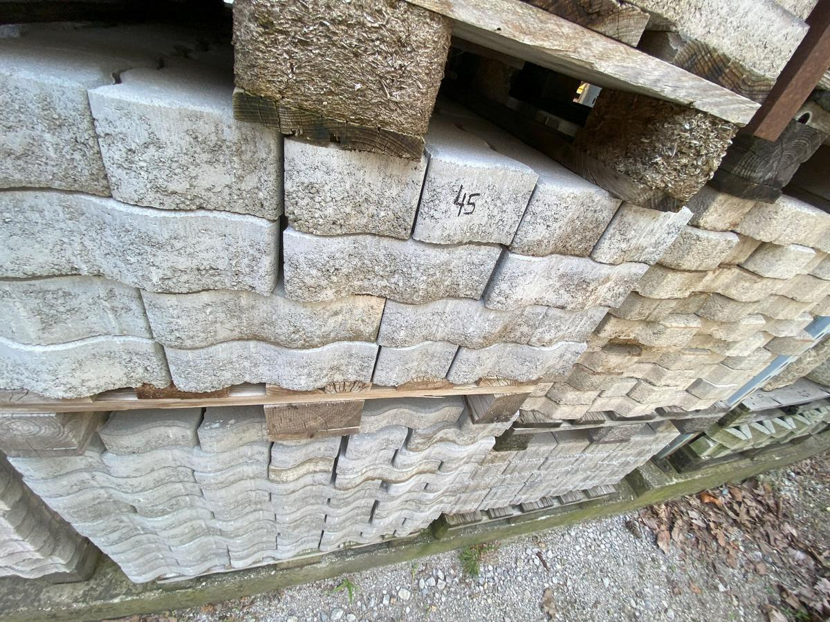 ca. 4 m2 Pflastersteine?d=2025-11-20 11:28:47