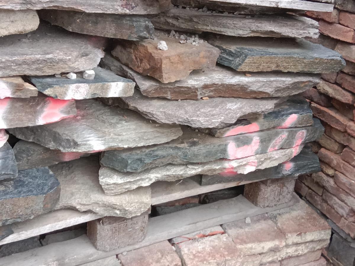 ca. 8 m2 Natursteine?d=2025-11-20 11:25:11