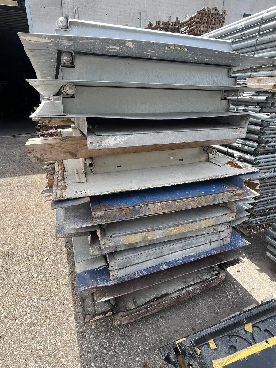 ca. 11 Stk.Baustellen Sicherheitstüren