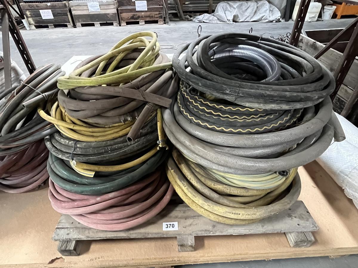 1 Palette mit Wasserschläuchen?d=2025-11-20 11:26:36