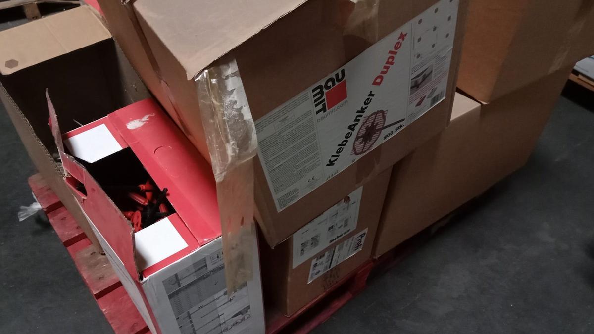 1 Palette mit BAUMIT mit Klebeankern?d=2025-11-20 11:26:51