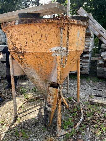 Rosa Moser Betonkrankbel- 1000 Liter - senkrechter Auslauf - Typ 1017-12